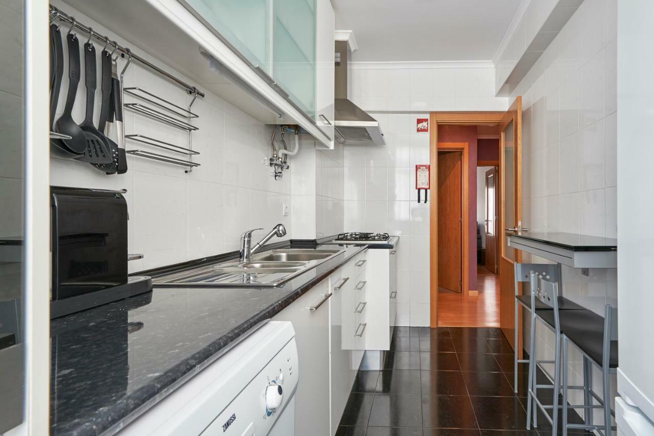 Apartmán In Bed With Lisbon 4E Amadora Exteriér fotografie