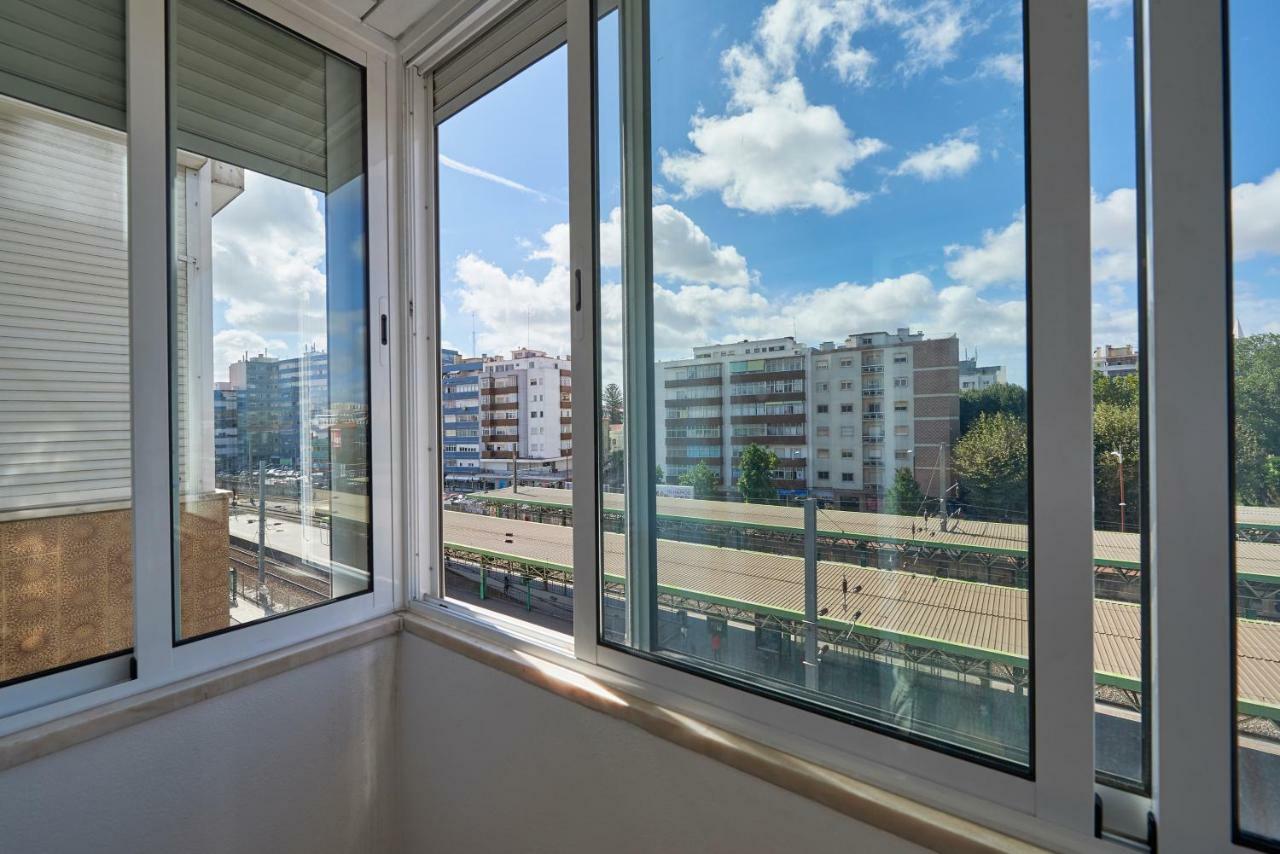 Apartmán In Bed With Lisbon 4E Amadora Exteriér fotografie
