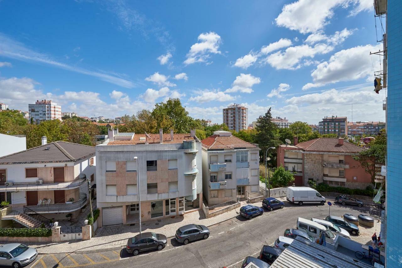 Apartmán In Bed With Lisbon 4E Amadora Exteriér fotografie